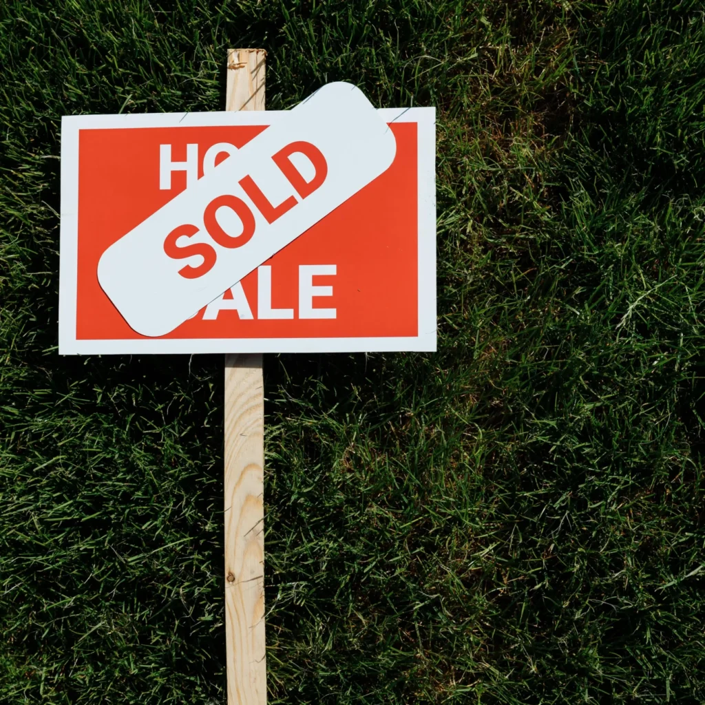 Selling home in Cape Town certificates, House Sold Sign Post